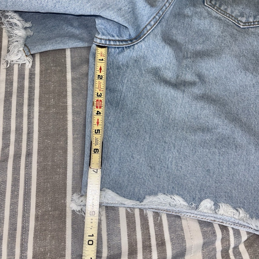 Gitano High Rise High Waisted Light Wash Mom Jean Denim Shorts Size 14 - Picture 11 of 12